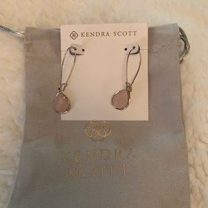 Kendra Scott Dee Drop Earrings in Rose Quartz